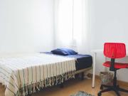 Amplia habitación en apartamento de 5 dormitorios en...