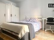 Amplia habitación en apartamento de 6 dormitorios en...