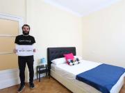Amplia habitación en apartamento de 6 dormitorios en...