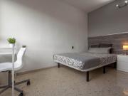 Amplia habitación en Cardenal Benlloch