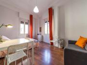 Amplia habitación en el apartamento de 5 dormitorios...