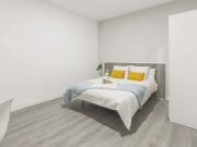 Amplia habitación en la calle Galileo