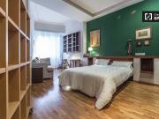 Amplia habitación en piso compartido en el Eixample,...