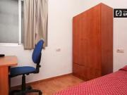 Amplia habitación en piso compartido en Granada City Center