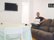 Amplia habitación en piso compartido en Imperial