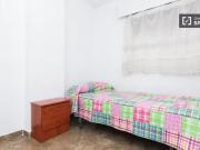 Amplia habitación en piso compartido en Los Pajaritos,...