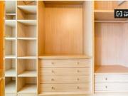 Amplia habitación en piso de 7 dormitorios en el pla del...