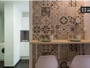 Amplia habitación en un apartamento de 6 dormitorios en...