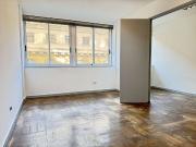 Amplia Oficina 56 m2, a pasos del metro, full conectada