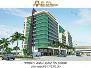 Amplia oficina a entrenar 155.2m2 en venta sky building