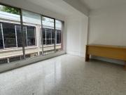 Amplia oficina con balcon en el centro de Mérida