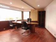 Amplia oficina en renta