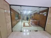 Amplia oficina metro Santa Ana