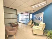 Amplia Oficina, mismo edificio del registro civil