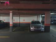Amplia plaza de garaje para coche en venta en Calle...