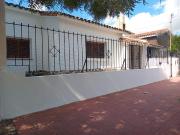 AMPLIA PROPIEDAD EN ALQUILER EN BARRIO YAPEYU