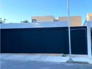 Amplia Residencia de 5 recámaras y Paneles Solares en...