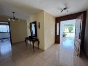 Amplia Residencia de una planta en Renta en Benito...