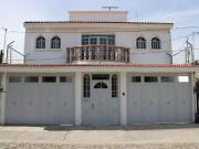 Amplia residencia en Col. Aviación junto a Jardín Real