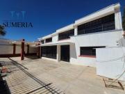 Amplia residencia en Jardines del Santuario