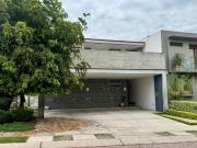 AMPLIA RESIDENCIA EN PUERTA PLATA RECAMARA EN PB