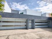 Amplia residencia en RENTA, colonia Ciudad de los Niños,...