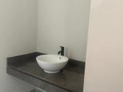 Amplia Residencia Familiar con Diseño Moderno en La...