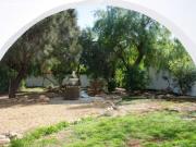 Amplia villa con 2 apartamentos y piscina en venta en...