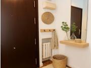 Amplia vivienda de tres habitaciones en pleno centro de...