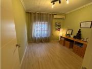 Amplia vivienda en la zona de Carolinas Bajas