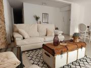 Amplia vivienda en la zona de Carolinas Bajas