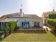 Amplia vivienda familiar con vistas al Golf en La...