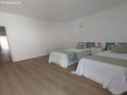 Amplia vivienda tradicional con garaje, terrazas y...