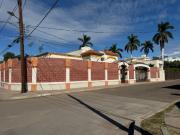AMPLIA Y BIEN UBICADA CASA EN VENTA CALLE QUINTANA ROO Y...
