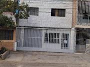 Amplia y céntrica casa en San Juan de Lurigancho en venta