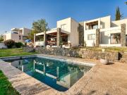 Amplia y hermosa casa en arriendo, condominio Arboretum,...