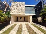 | Amplia y hermosa casa en Cabo Norte con jardín y piscina |