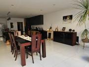 Amplia y luminosa casa en venta en Cumbres del Lago...