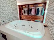 Amplias y modernas casas en privada en Pozos