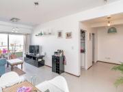 AMPLIO 2 AMBIENTES CON COCHERA Y BALCÓN TERRAZA