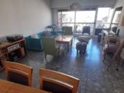 Amplio 4 ambientes con dep. y balcon. Excelente vista...