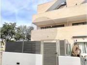 Amplio adosado en una excelente ubicación