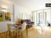 Piso de 2 dormitorios en alquiler en Embajadores, Madrid