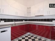 Amplio apartamento de 7 dormitorios en alquiler en Barri...