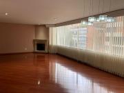 Amplio apartamento dúplex para venta en Chicó