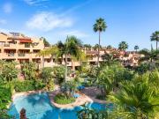 Amplio apartamento en Benahavís con piscina y cerca de...