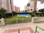 AMPLIO APARTAMENTO EN BENIDORM CON PARKING Y PISCINA EN...