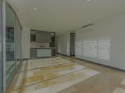 Amplio apartamento en el Poblado en venta