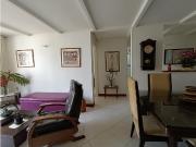 Amplio apartamento en La aguacatala sobre Las Vegas