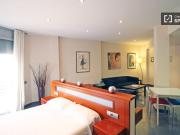 Amplio apartamento estudio en alquiler en El Raval,...